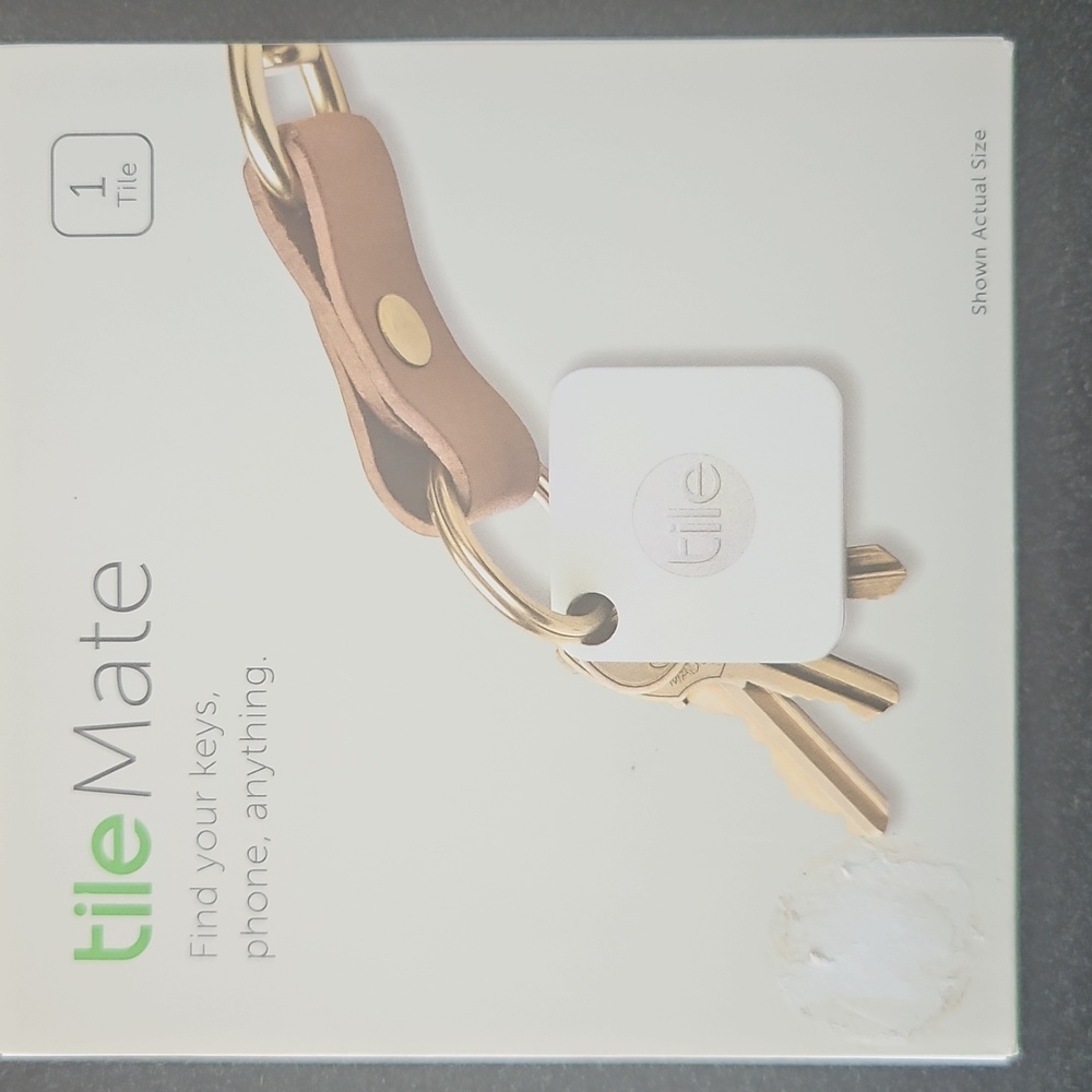 Mate Bluetooth Tracker - White